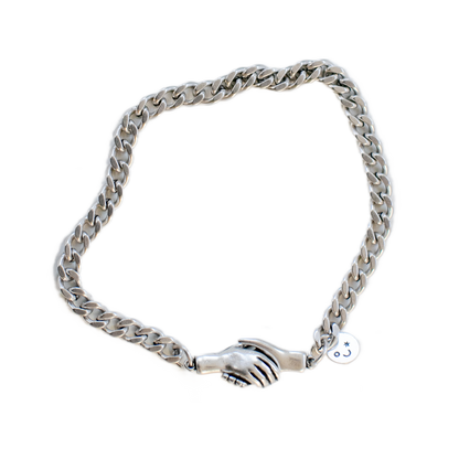 the hand-hold clasp  bracelet