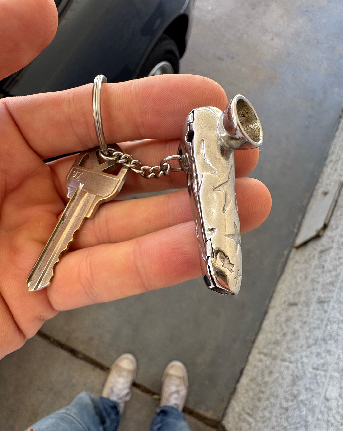 Eden's pipe key-chain